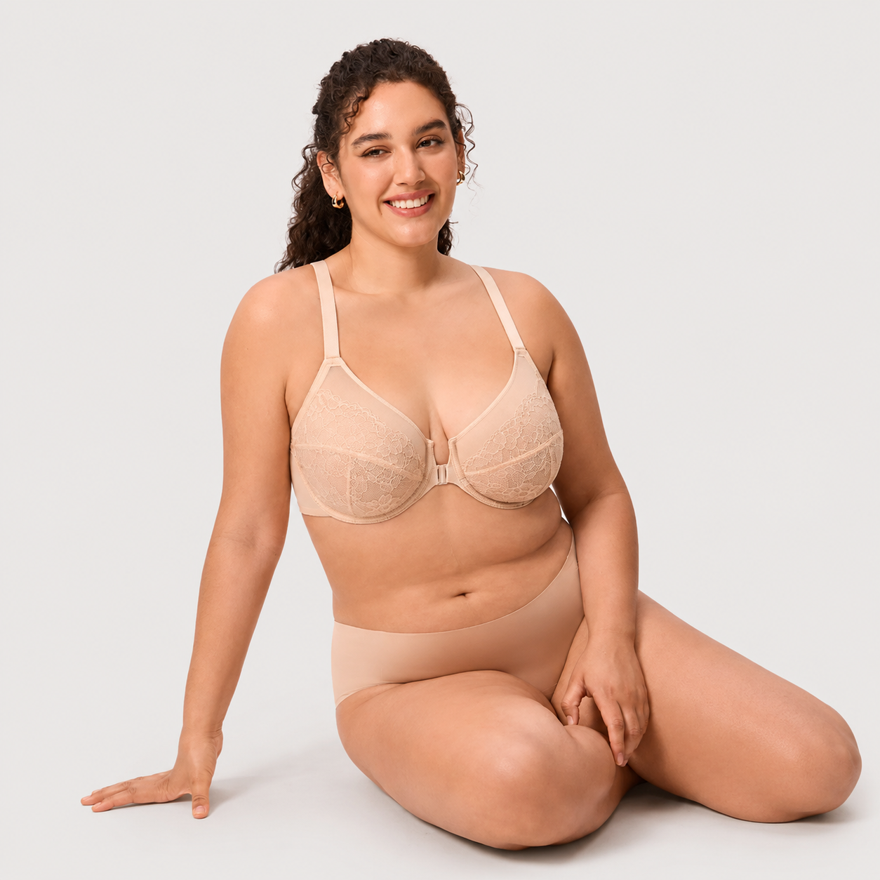 Women’s Lace Front Closure Underwire Racerback Bra