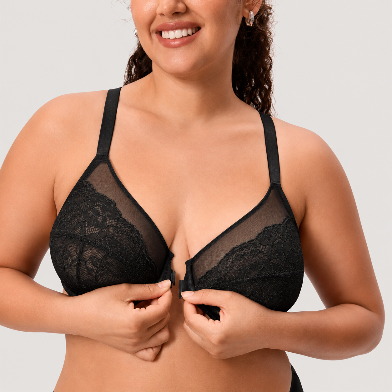 Women’s Lace Front Closure Underwire Racerback Bra